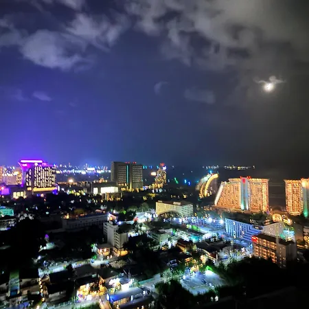 Apartment 市中心豪华海景落日公寓 高端泰式柚木家具 近terminal 21 Wongamat海滩 *