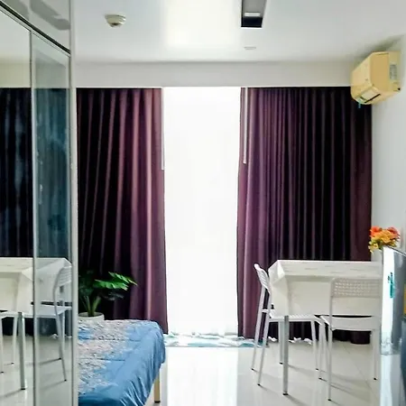 Apartment At Center