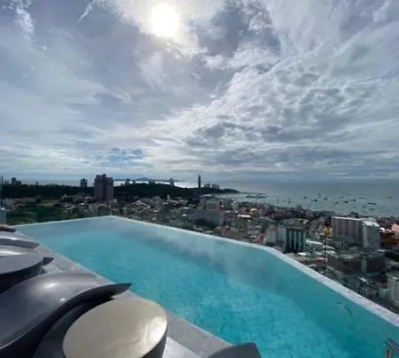 Arcadia Millennium Tower Apartment Pattaya