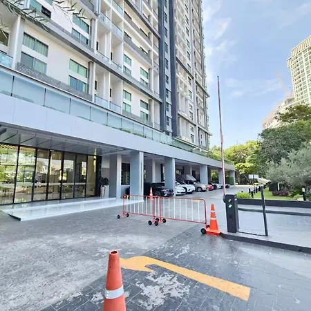 市中心高端公寓arcadia Millennium Tower