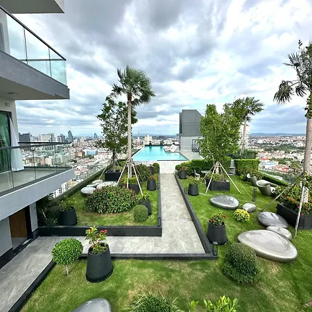 市中心高端公寓arcadia Millennium Tower Apartment Pattaya