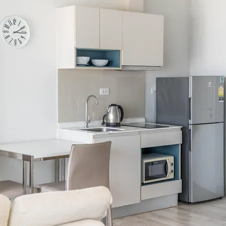 Muxa 市中心海景公寓 无边泳池近海滩 Apartment Pattaya