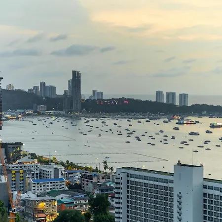 Muxa 市中心海景公寓 无边泳池近海滩