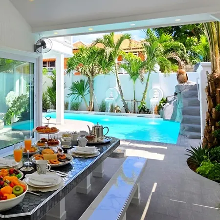 Land - Only Live Once Hotel 5*
