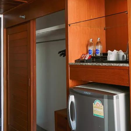 รายัล ทวินส์ พาเลซ โรงแรม 4*