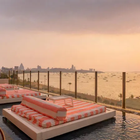 พัทยาซีวิว - Sha Extra 4* Pattaya