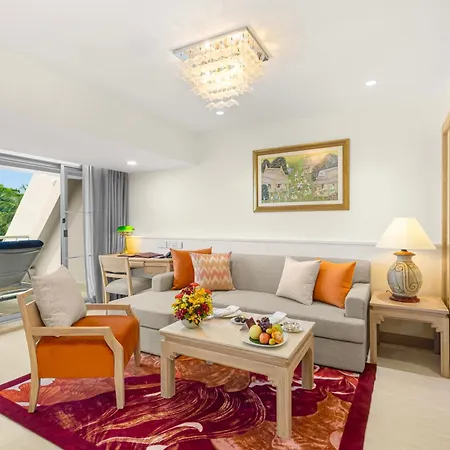 โรงแรม Royal Wing & 5*
