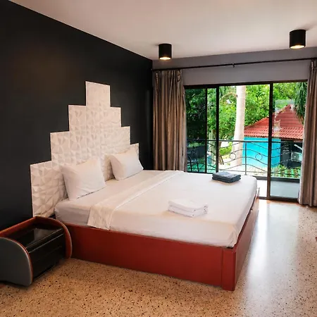 Momento Hotel