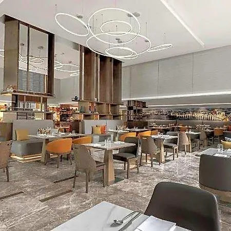 Courtyard By Marriott North 5*