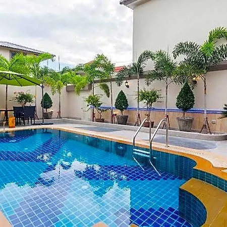 Villa Pool