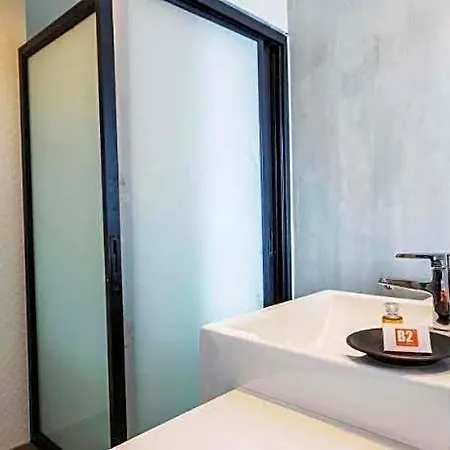 Hotel B2 South 3*