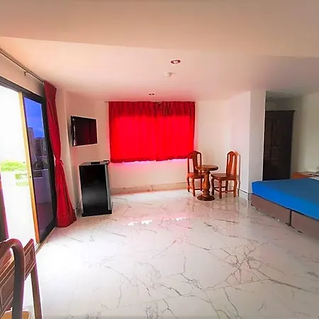 Highfive โรงแรม 2*