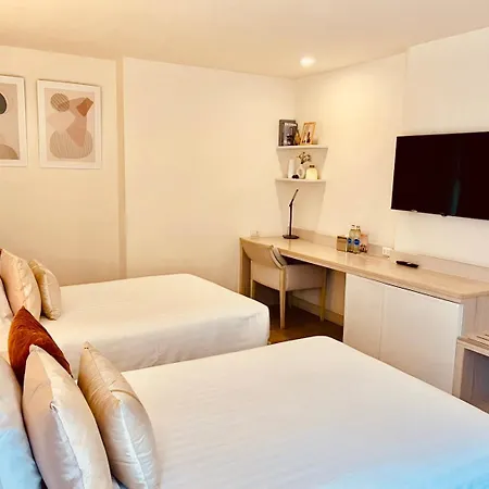 โรงแรม พัทยาซีวิว - Sha Extra 4*
