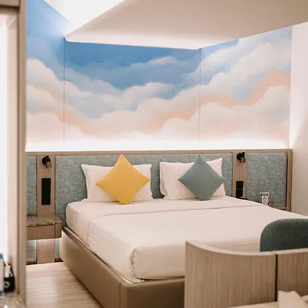 Cloudotel Walking Street Hotel 4*