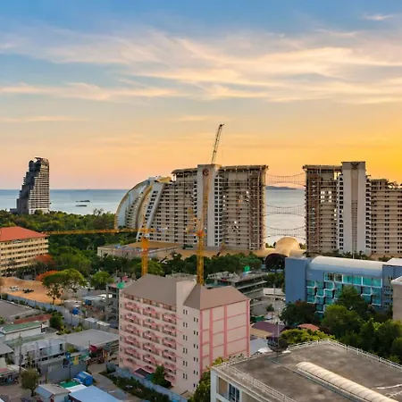 Sunday Wongamat Privacy 4* Pattaya