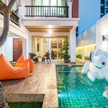 3 Bedroom Town With Private Pool Holiday home