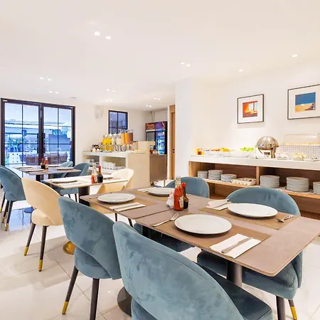The One Cozy Living 4*
