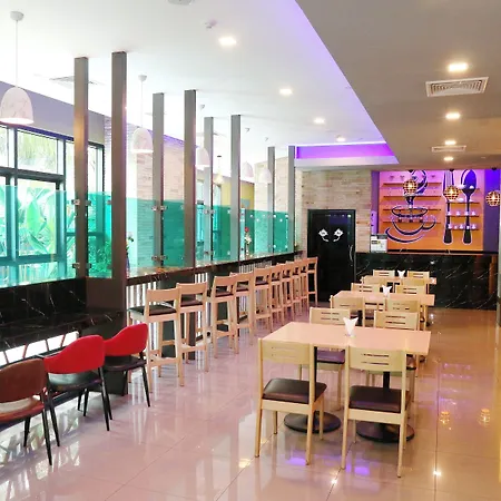 Hotel Arthitaya Nature & Lakkhana Poolside Pattaya