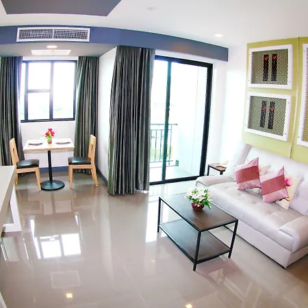 Hotel Arthitaya Nature & Lakkhana Poolside Pattaya
