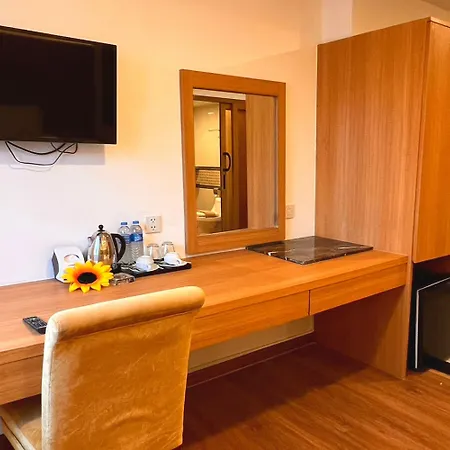 The Grand โรงแรม 3*