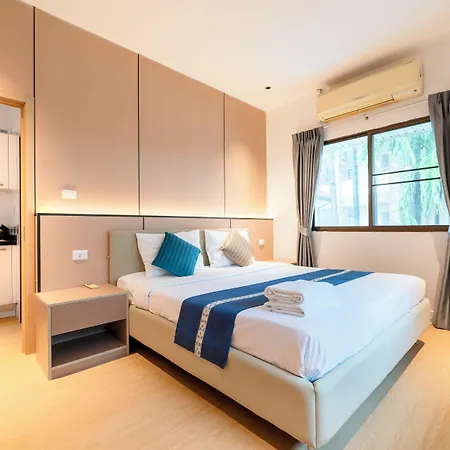 Hotel Selina Place 3*