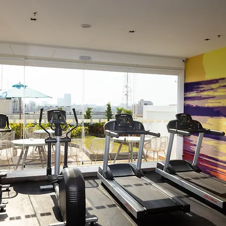 โรงแรม Express By Ihg 4*