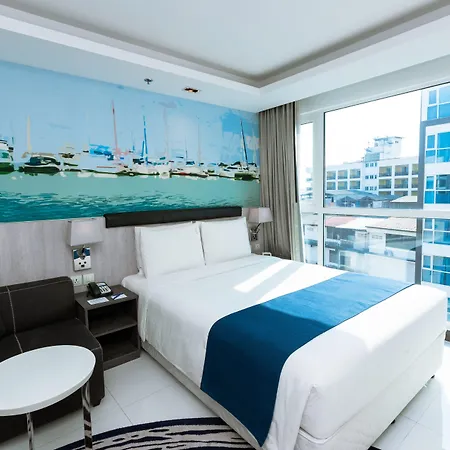 Express By Ihg 4*