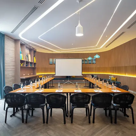โรงแรม Ozo North