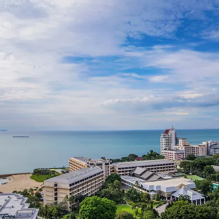 Ozo North โรงแรม Pattaya