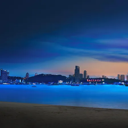 โรงแรม Ozo North 4*