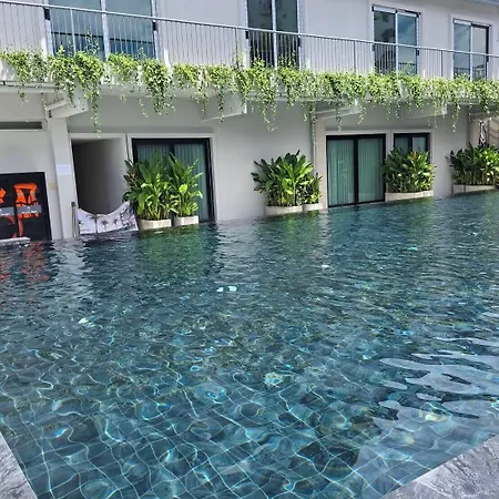 Hotel Marine Plaza 3*