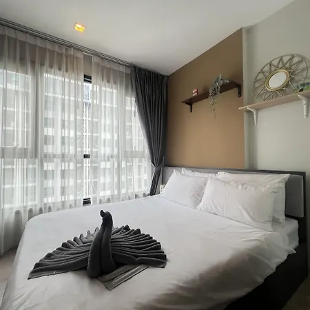 Aparthotel The Base By Mickey Pattaya