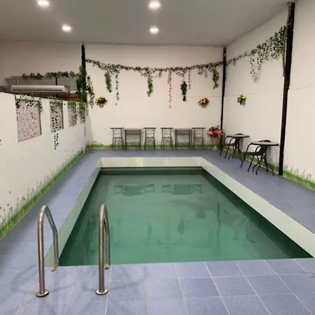 Rakchayanin Koh Larn Hotel