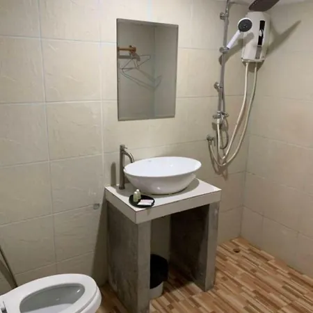 Rakchayanin Koh Larn Hotel 3*