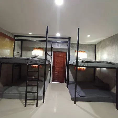 Rakchayanin Koh Larn Pattaya