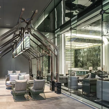 แกรนด์ เซนเตอร์ พอยต์ สเปซ พัทยา โรงแรม 5*