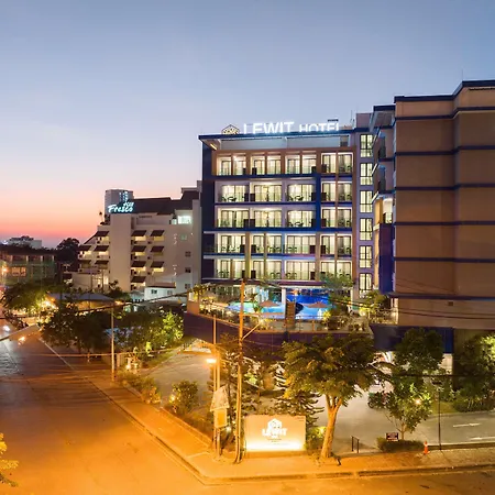 Lewit Pattaya, A Member Of Radisson Individuals โรงแรม 5*
