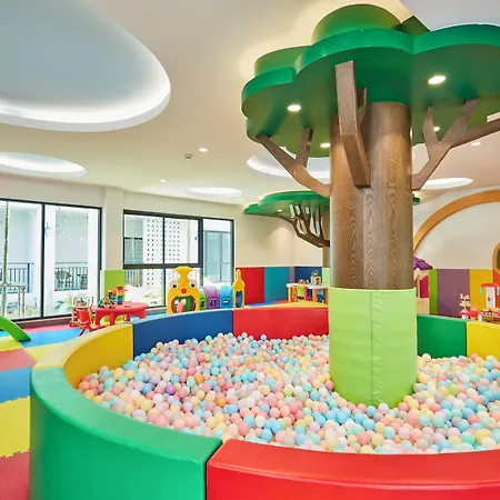 โรงแรม Health Land & 5*