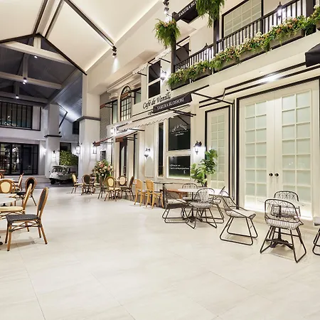 โรงแรม Health Land & 5*