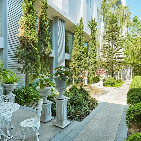 โรงแรม Health Land &