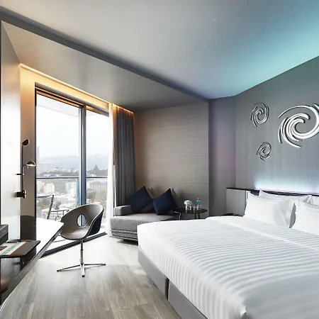 โรงแรม Grande Centre Point