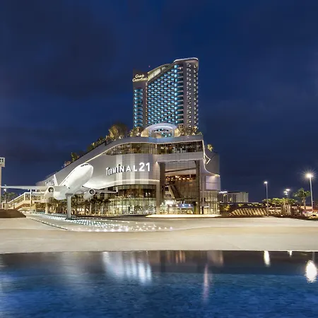 โรงแรม Grande Centre Point 5*