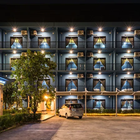 โรงแรม Nine Blue 3*
