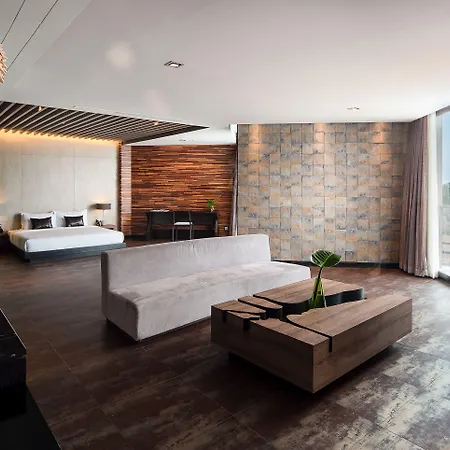 Tsix5 Quarter โรงแรม Pattaya