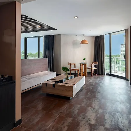 Tsix5 Quarter โรงแรม