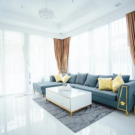 Kw Pool Villa *
