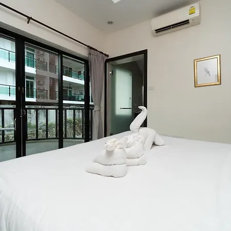 Luxury Pool 4 Bedroom 900m 1.5 Km Downtown Villa Pattaya