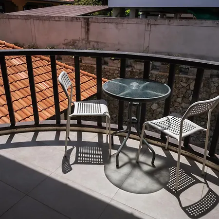 Luxury Pool 4 Bedroom 900m 1.5 Km Downtown * Pattaya