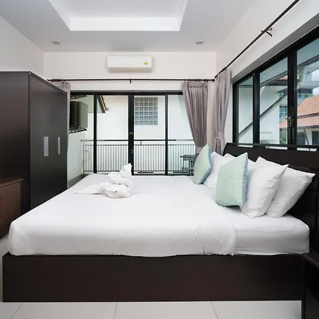 Luxury Pool 4 Bedroom 900m 1.5 Km Downtown Villa *