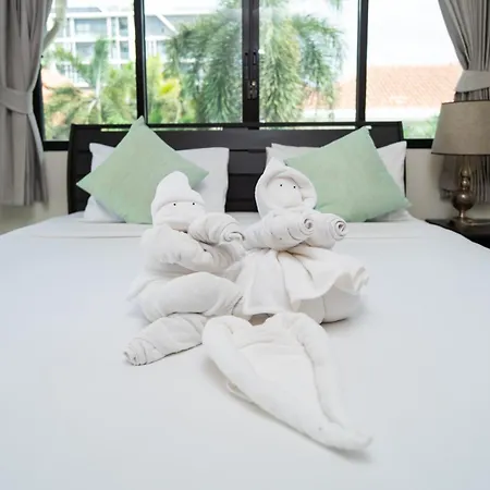 Luxury Pool 4 Bedroom 900m 1.5 Km Downtown *